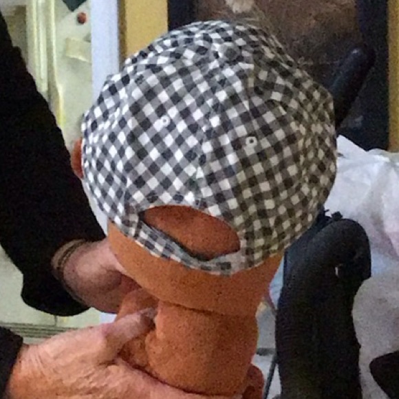 women’s cap OSFM black and white checks .. Velcro adjuster - Picture 3 of 7